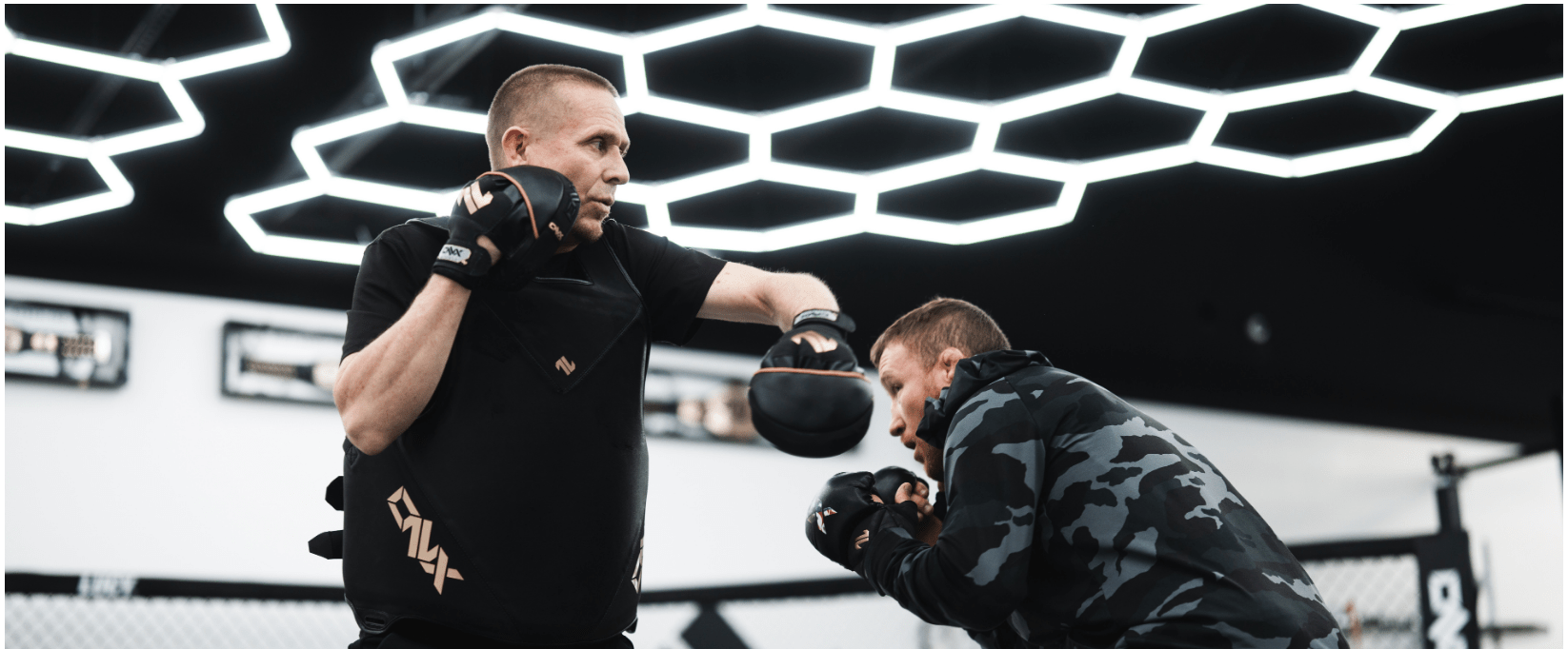 How to Counter a Hook in Boxing Training Video: Head Movement, Positioning, and Timing